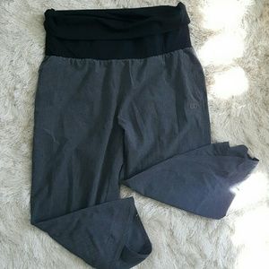 Carrie Underwood Calia maternity capri